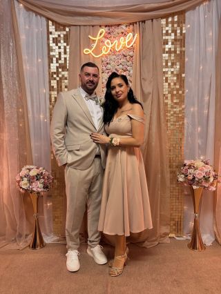 Ďakujem Vám krásne za šaty – objednala som si dvoje. Nakoniec som mala na sebe len tie krémové, ale dostala som na ne veľa...